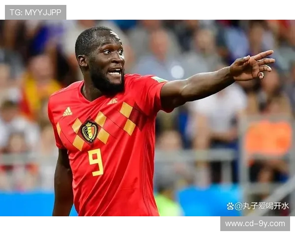 一代巨星的绿茵传奇与逆境崛起的漫长而波澜壮阔的足球人生篇章史